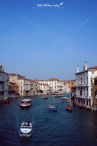 威尼斯小镇旅游推荐海边（威尼斯小镇的美丽）
