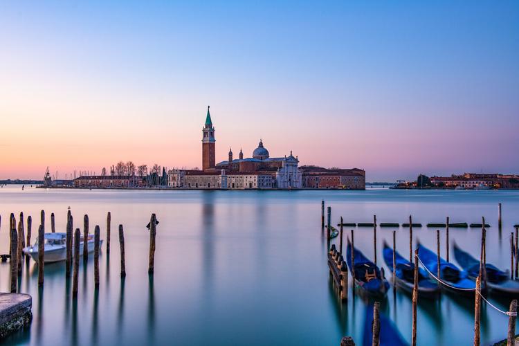 威尼斯清晨的景物描写（威尼斯清晨图片）